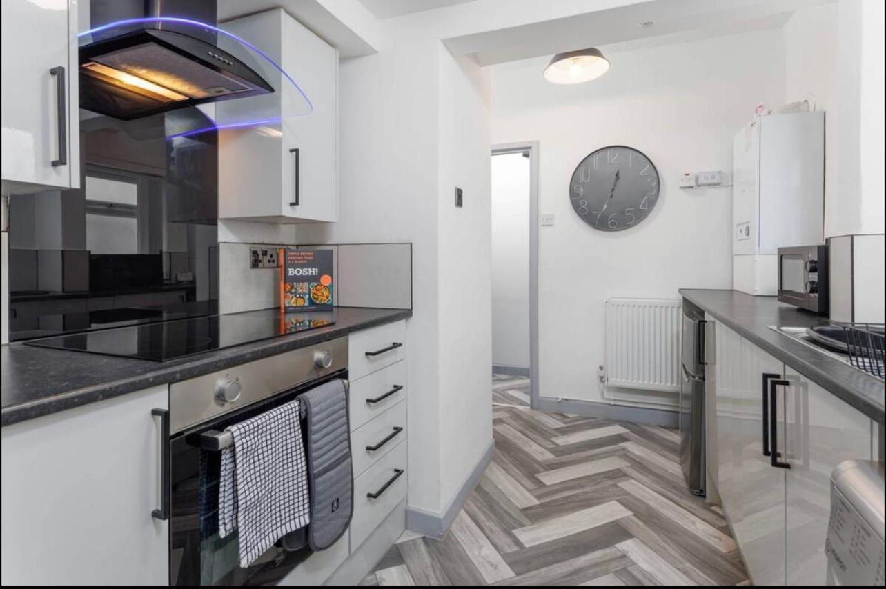Residency Apartments Ливърпул Екстериор снимка